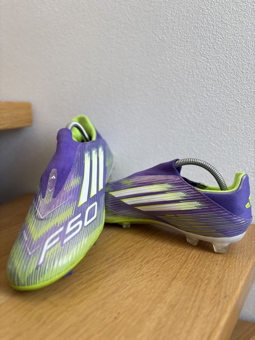Vând ghete de fotbla adidas f50