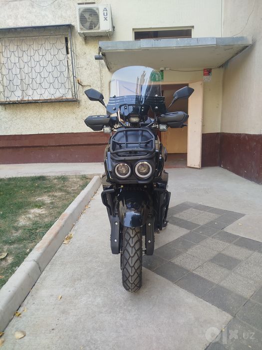 Скутер Танк. KYU. Moto тезда  сотилади. Йили 2024