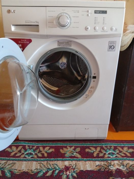 Продам стиральную машину срочно
