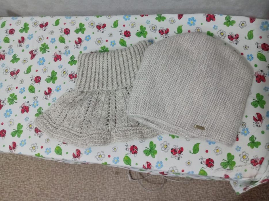 Продам шапки со снудом. Теплые.