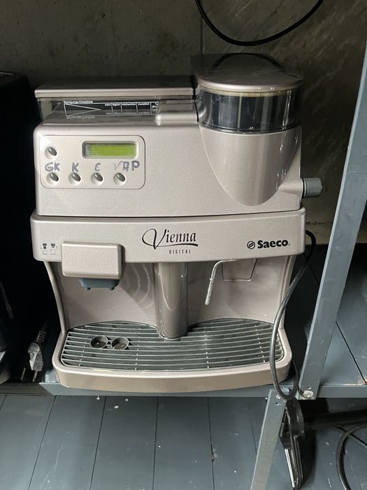 Vand aparat de cafea saeco