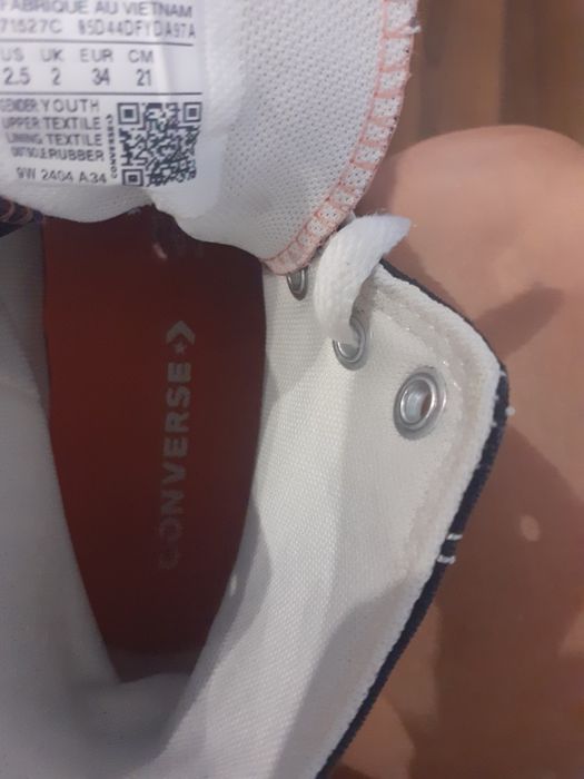 Детски маратонки  Converse , номер 34.