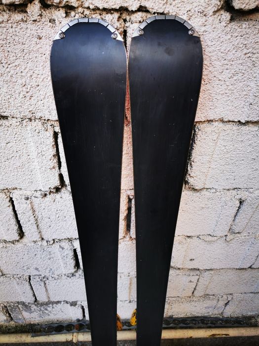 Vând schiuri Atomic Redster XT 157cm ascutire ceruite