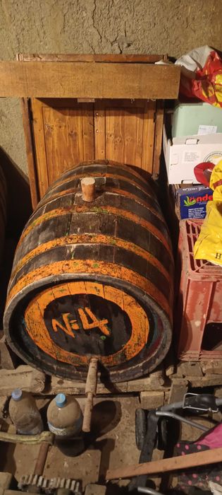 Продавам добре запазени здрави бъчви