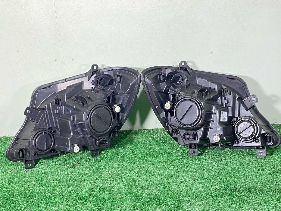 фар фарове ляв десен Marecedes Sprinter 2013-2018г. #1041V #1042V