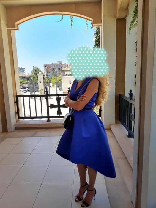 Елегантна синя рокля