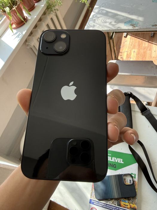 iPhone 13 продаётся
