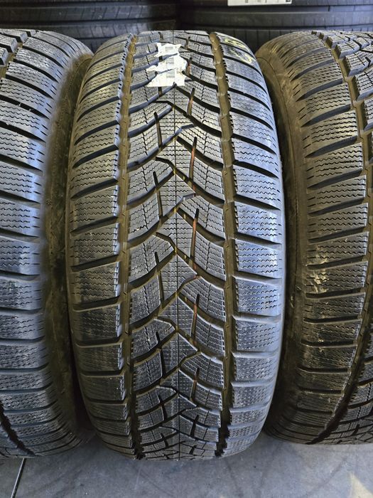 235/55/19 DUNLOP 4бр