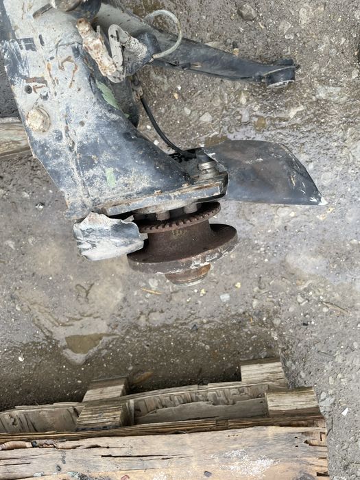 Заден мост за Audi A6 Avant C4 (06.1994 - 12.1997)