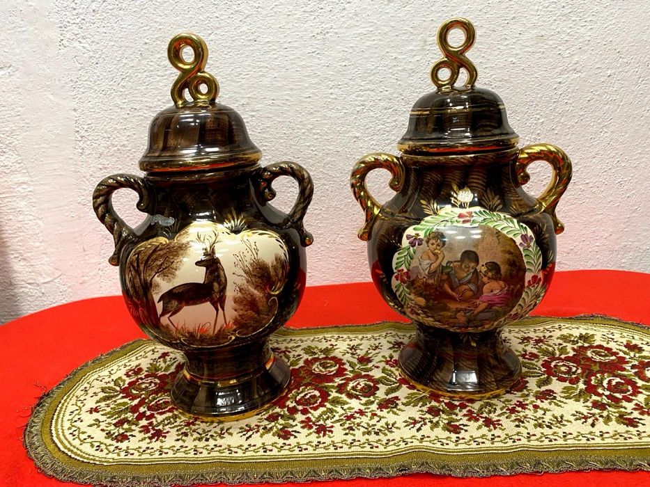 Винтидж порцеланови урни Bequet 1950те ръчна украса маркировка