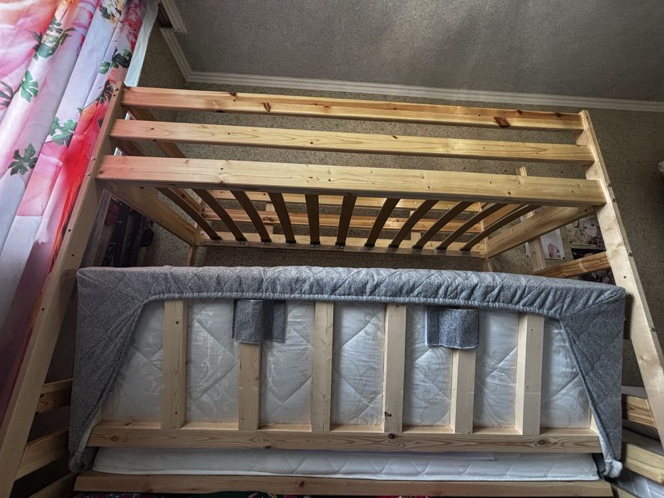 кровать двух ярусная, трансформер