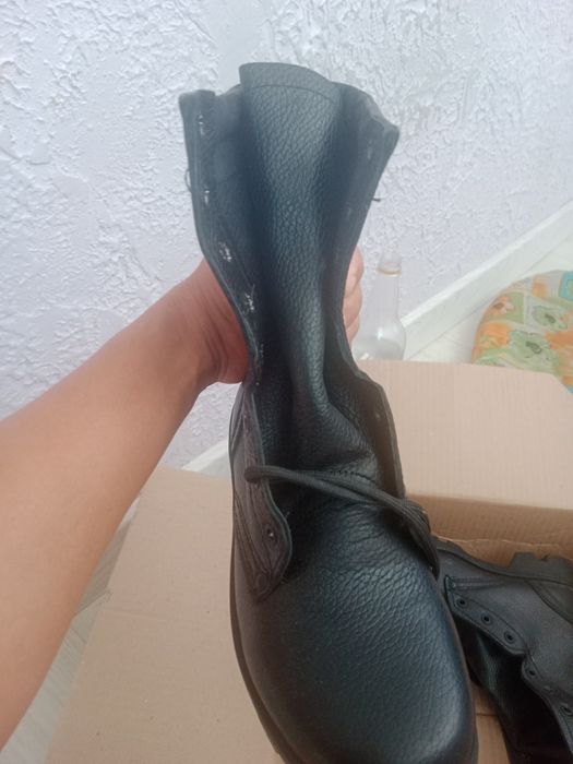 Продам берцы обувь
