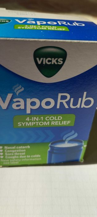 VICKS VapoRub - 100 g  / 50 g