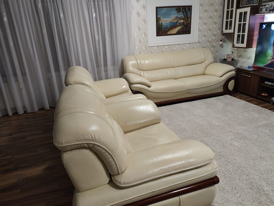 Vand canapea si doua fotolii din piele naturala