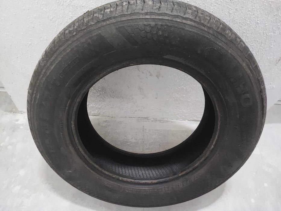 Продавам съхранявани в мазе 4бр гуми KUMHO 175/70  R14