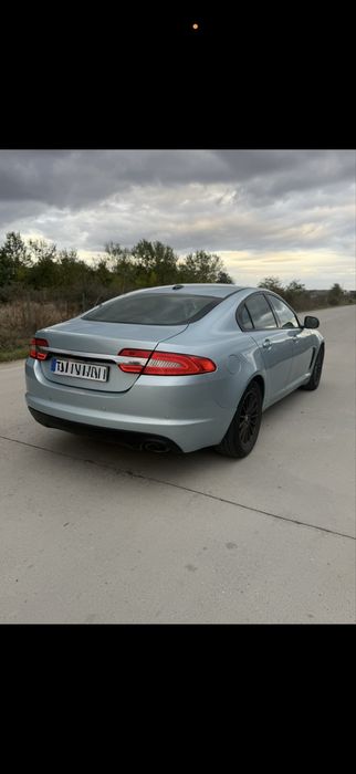 Vand Jaguar XF 2012
