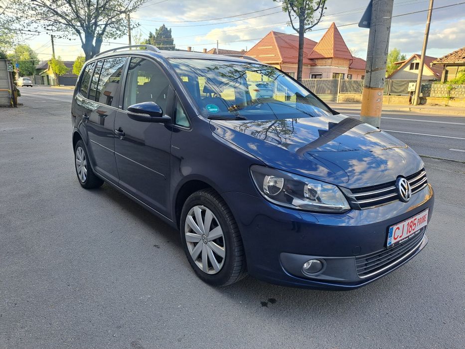 VOLKSWAGEN Touran 2012 — imagine 10