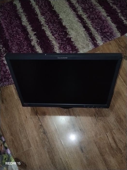 Se vinde monitor Lenovo
