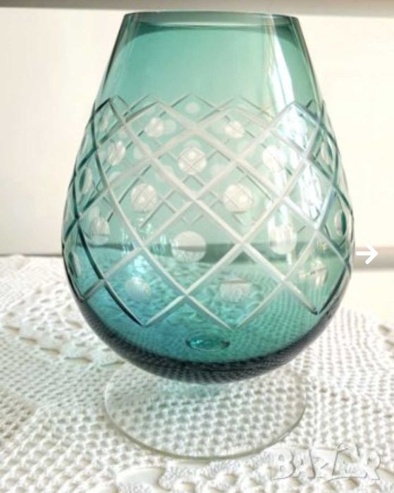 Кристална ваза гравирана зелена Германия 60-те години