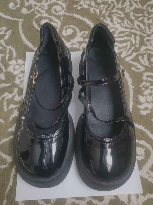 Продаем туфли 39 размера