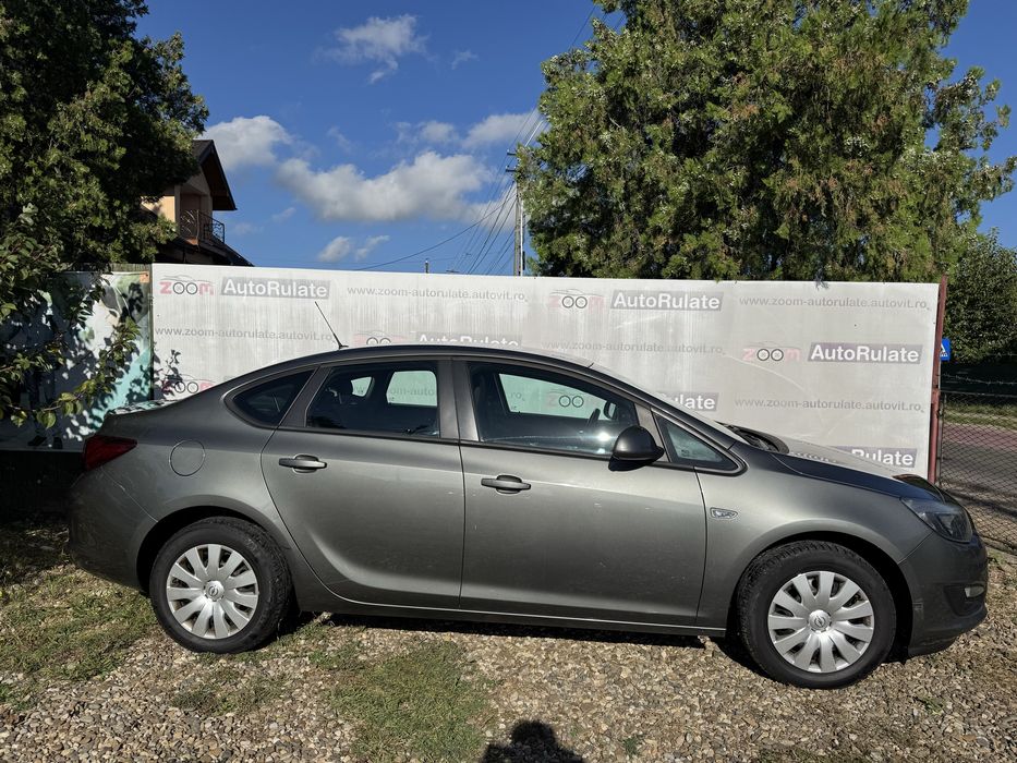 OPEL ASTRA sedan 2019 1,4 benzina turbo RATE FiXE AVANS 0%