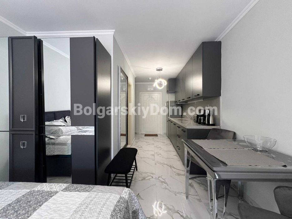 Продава се Едностаен апартамент в Несебър - 44 кв.м за 1350 €/кв.м - Снимка #2