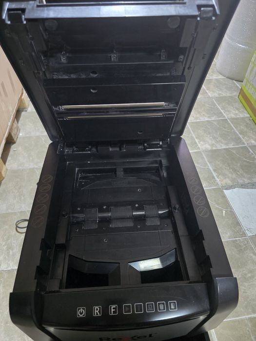 Автоматичен шредер Rexel Optimum Auto+ 150X