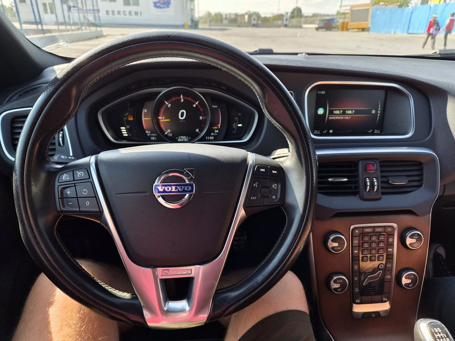 VOLVO V40 2016 — imagine 4