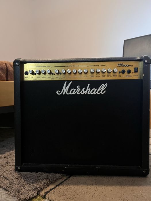 Amplificator Marshall MG 100 DFX + Procesor efecte chitara  Zoom G3Xn