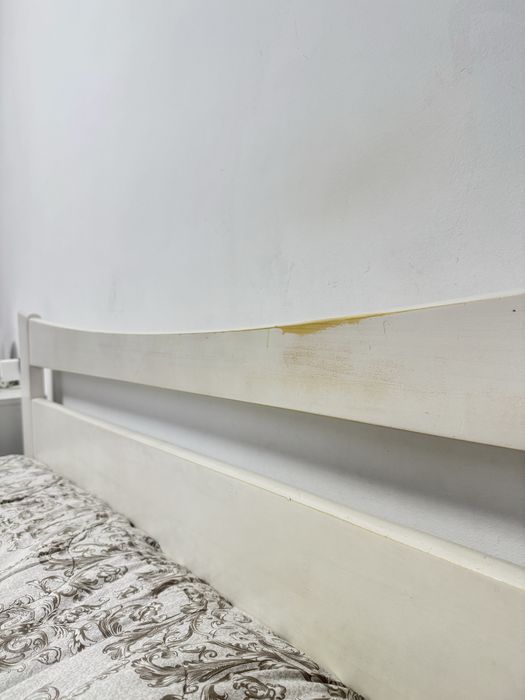 Кровать 140*200 дерево без матраса