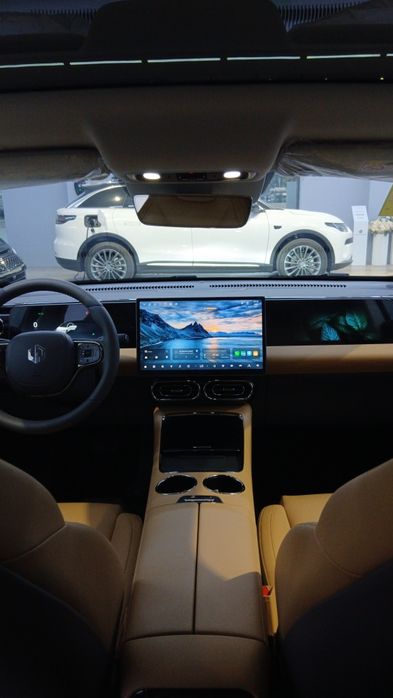 Leapmotor C01  626 elektr Premium 2025  NALICHI BOR 3 yil garantiyalik