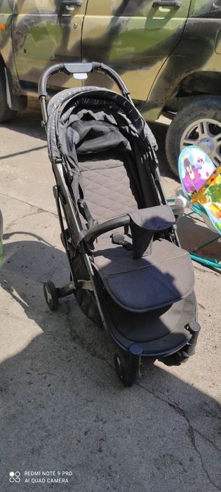 Продам коляску детскую и шезлонг