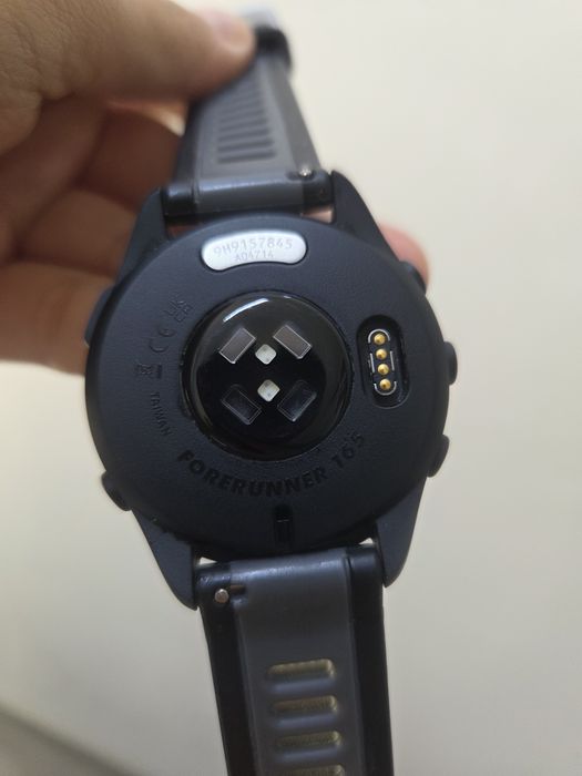 Продаю часы Garmin forerunner 165