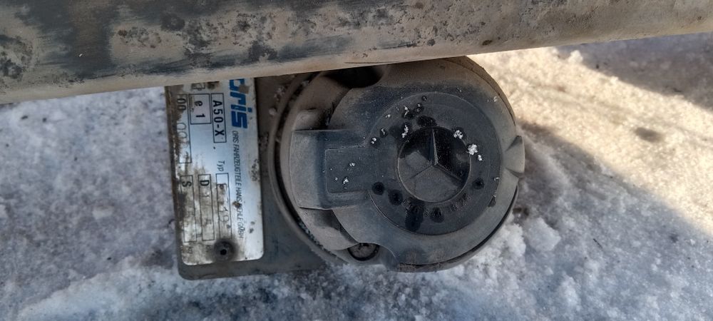 Фаркоп Мерседес 210