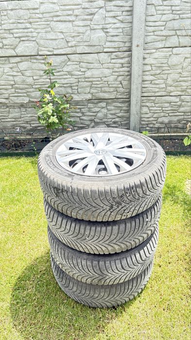 Vând 4 roți iarnă Hankook Winter i*cept RS2 + jante oțel VW