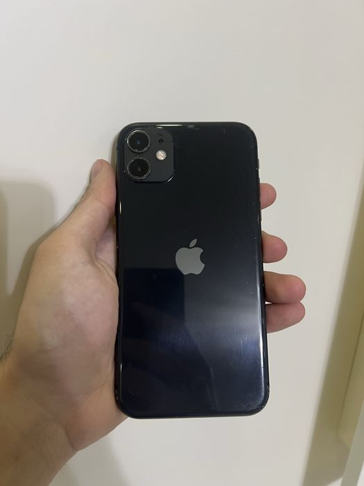 Продам IPhone 11 64