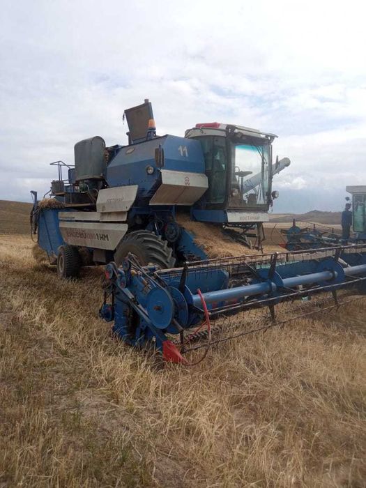 Зерноуборочный комбайн