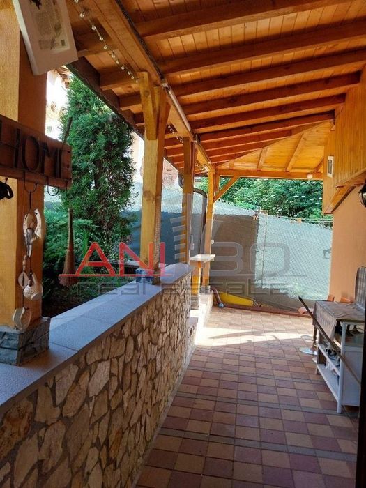 Къща в София, област-гр.Годеч площ 55м2, 330м2 УПИ, цена 125000€