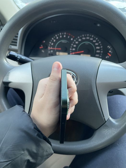 Продам iphone 13 128gb