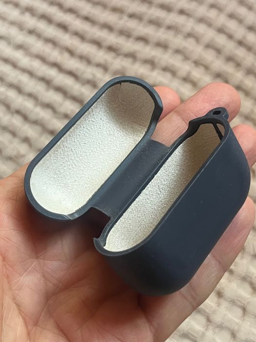 Продам airpods pro оригинал 100%