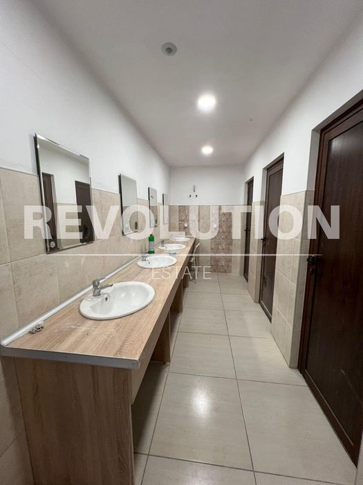 Дава се под наем Офис в Варна, Трошево - 270 кв.м за 1994.61 € - Снимка #4