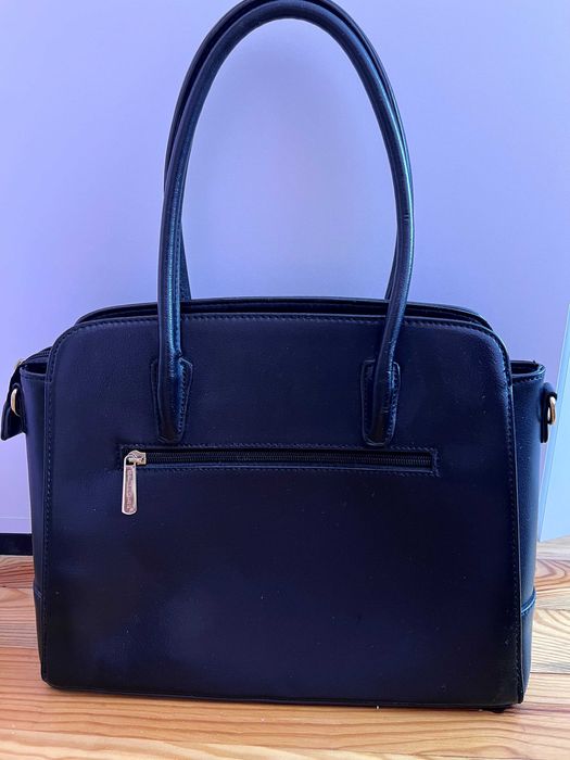 Черна дамска чанта David Jones