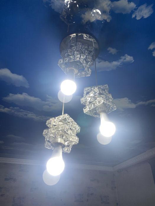 Продам люстру в хорошем состояний