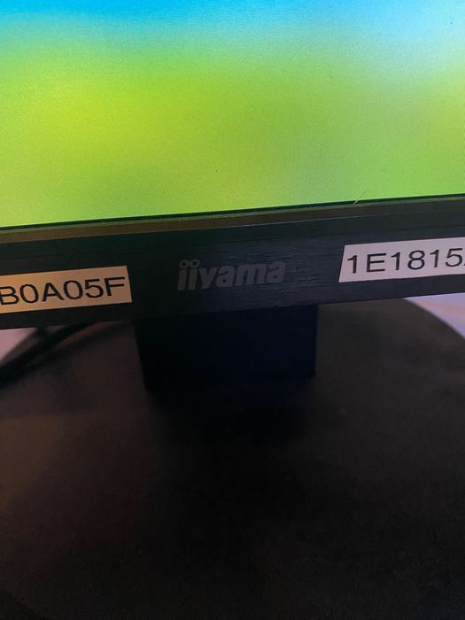 Монитор iiyama 23 инча