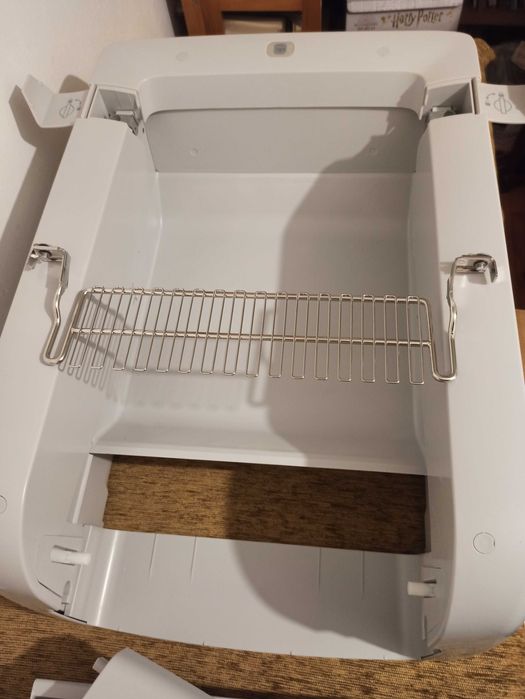 Litieră pisici cu autocurățare PetSafe ScoopFree.