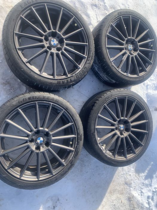 Vand 4 jante bmw R 20 cu cauciuri vara