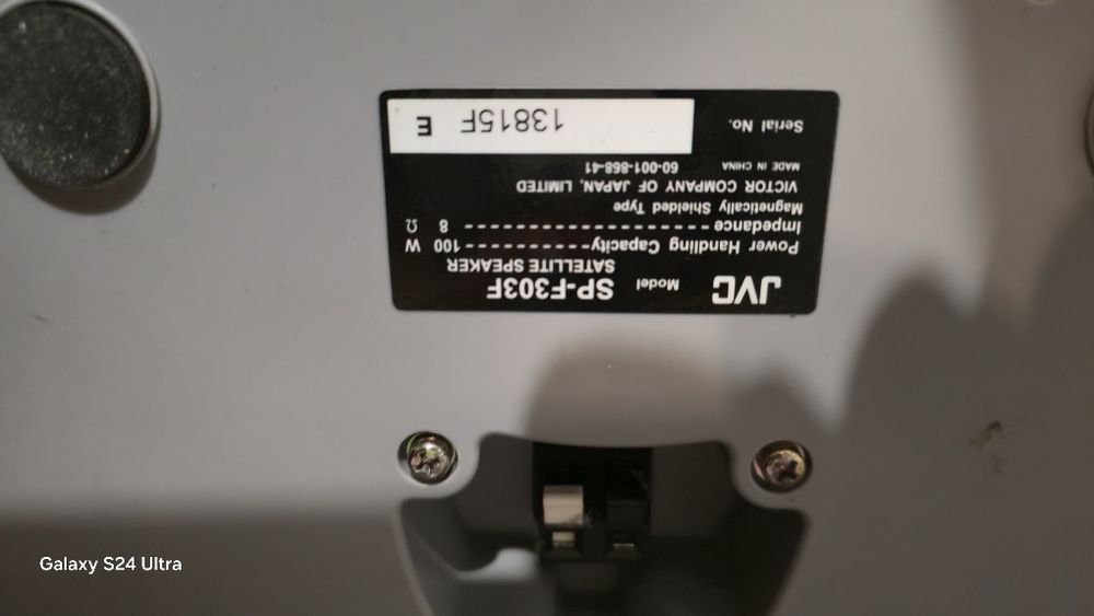 Boxe satelit JVC 100 wați