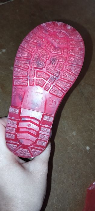 Продам резиновые сапоги