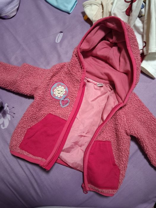 Hainute fetiță  in stare foarte buna