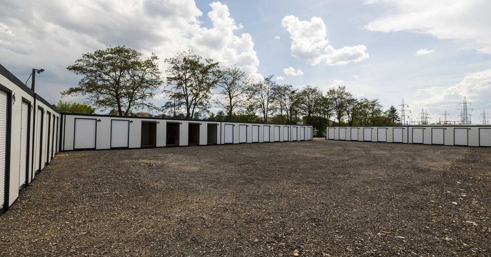 Boxe self storage de VANZARE in cartierul Triaj